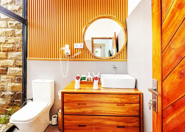 Layana Nusa Private Villa *